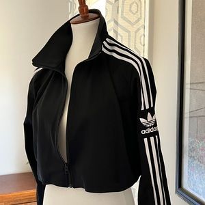 ADIDAS jacket / cropped and so adorable. Fits med-large